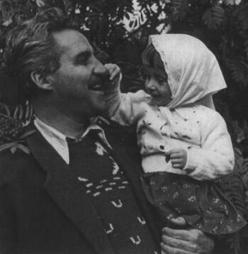 Константин Симонов с дочерью Машей